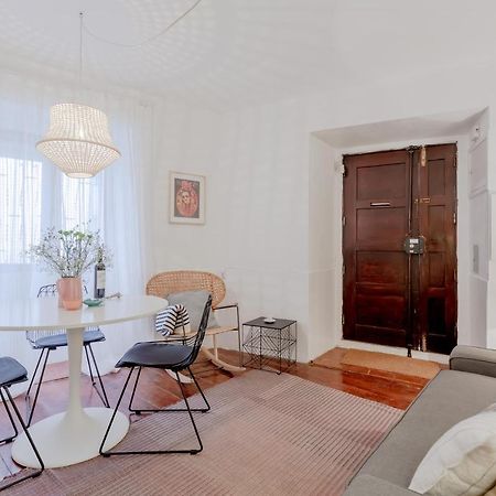 Typical Alfama Apartment, By Timecooler 리스본 외부 사진