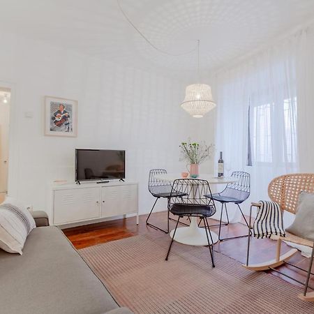Typical Alfama Apartment, By Timecooler 리스본 외부 사진