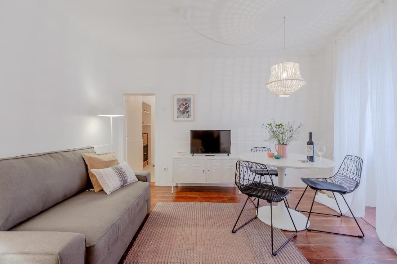 Typical Alfama Apartment, By Timecooler 리스본 외부 사진