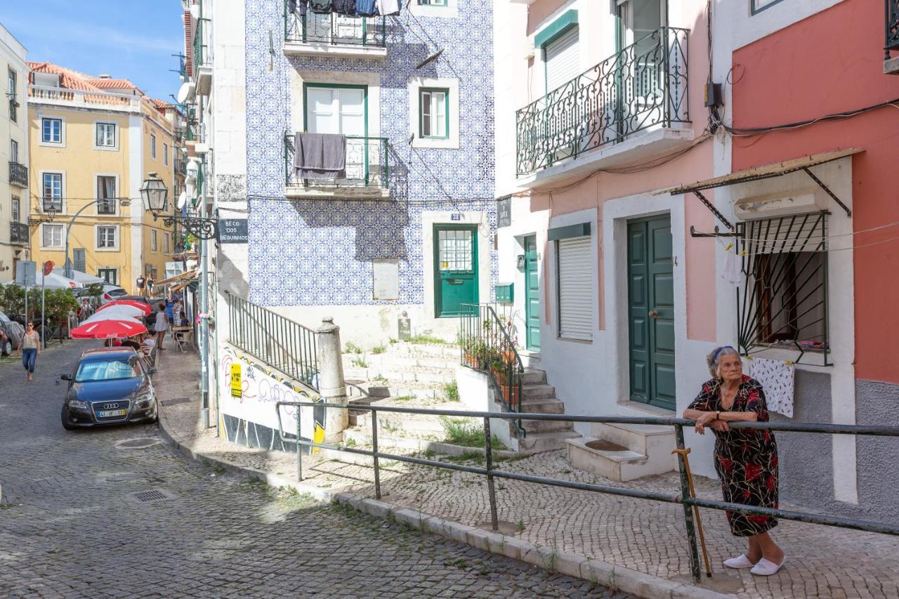Typical Alfama Apartment, By Timecooler 리스본 외부 사진